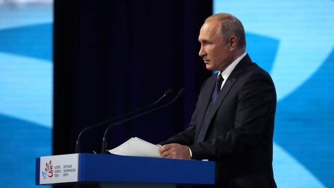 Путин заявил о недопустимости пересмотра итогов Второй мировой войны