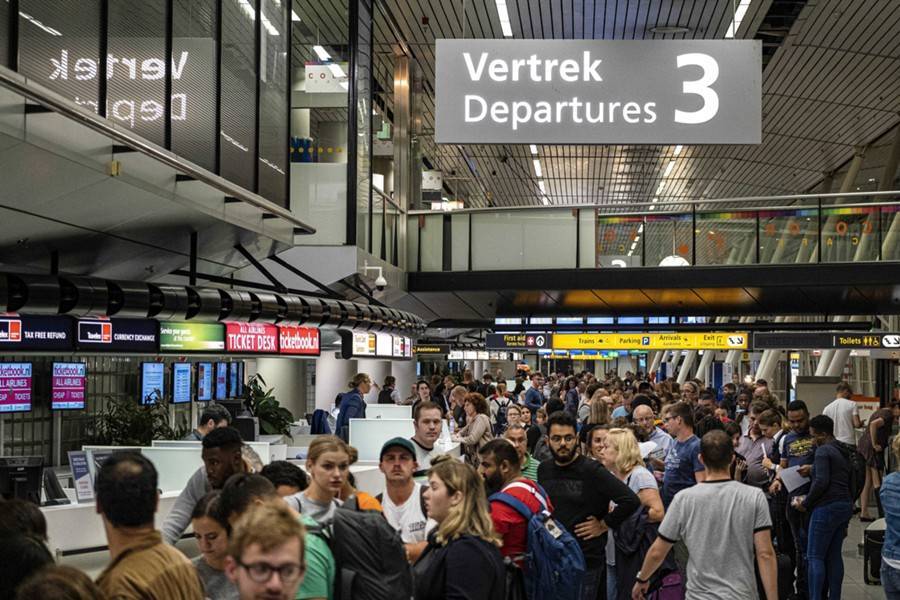 МИД предупредил о возможных проблемах с транспортом во Франции и Нидерландах