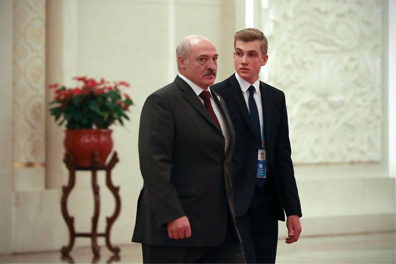 Лукашенко рассыпался в любезностях перед США