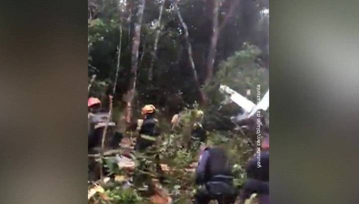 Чудесное спасение: в Бразилии рухнул самолет, но все пассажиры выжили