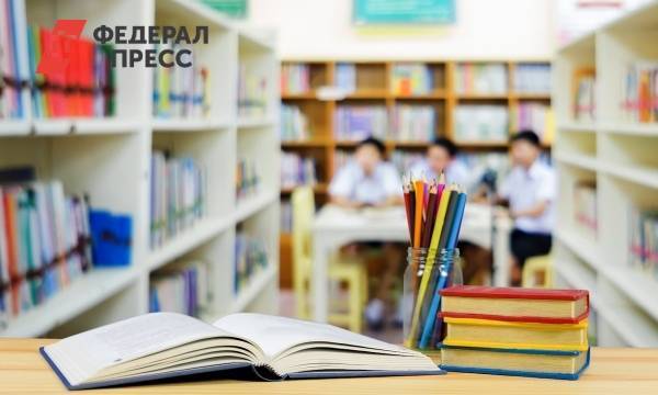 Школьники Севастополя начали изучать украинский язык
