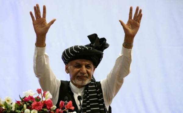 Два взрыва на предвыборном митинге афганского президента: Гани не пострадал