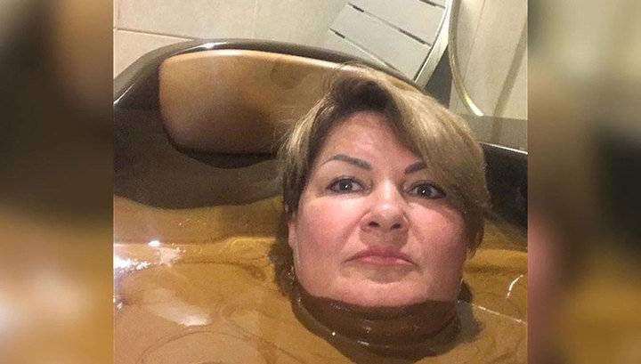 Светлана Опенышева - Селфи чиновницы в “шоколадной” ванной разозлило даже губернатора - readovka.news
