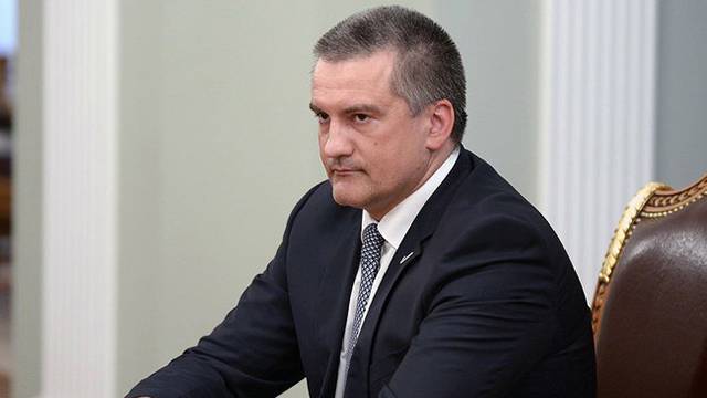 Аксенов призвал прекратить рассуждения о втором названии Крыма