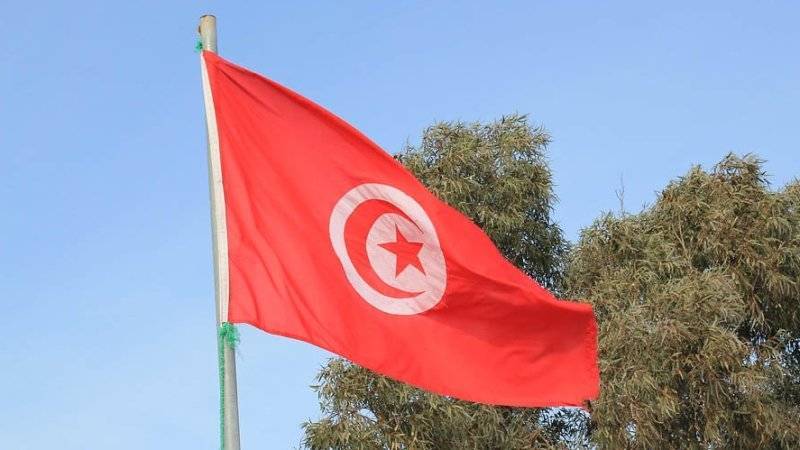 Жители Туниса голосуют на выборах президента и надеются на искоренение терроризма