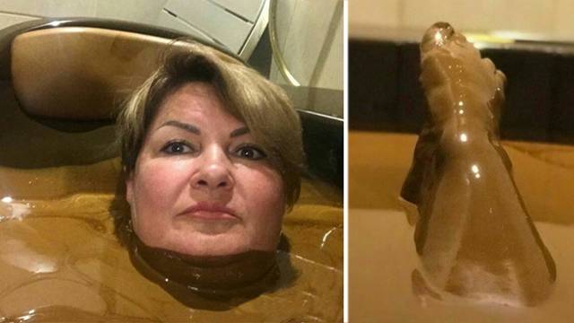 Ульяновская чиновница извинилась за селфи в "шоколадной ванне"