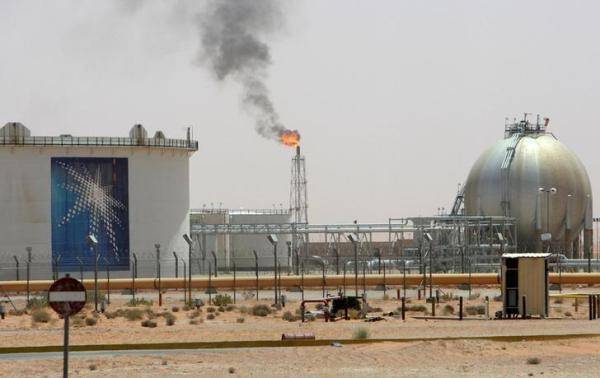 Саудовская Аравия вернула в норму поставки нефти после атаки — министр