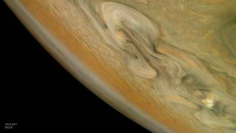 Астрономы изучили объект, столкнувшийся с Юпитером