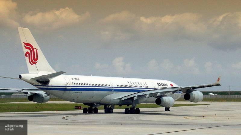 Направлявшийся в Пекин самолет Air China вернулся в Вашингтон после столкновения с птицей
