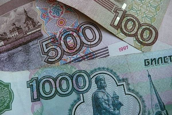 В России снизился долг по зарплате