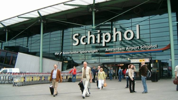 В МИД предупредили российских туристов об изменениях расписания в аэропорту Амстердама