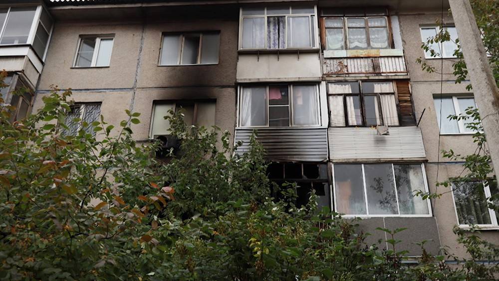 Кадры с места пожара в Красноярске, где погибли 4 ребенка