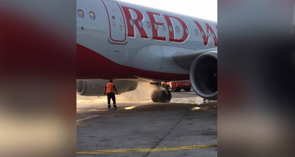 Red Wings отправит пассажиров задержанного рейса резервным самолетом