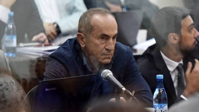 Суд Еревана оставил под арестом экс-президента Кочаряна