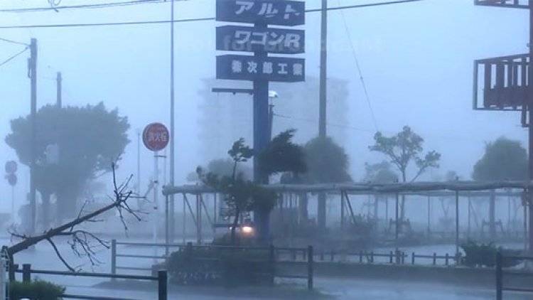 Более 500 школ на востоке Японии пострадали от тайфуна «Факсай»
