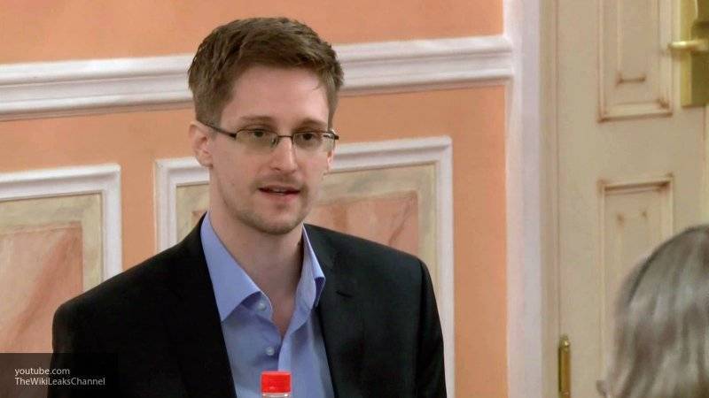 Сноуден рассказал о своей жизни в России берлинской публике