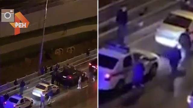 Видео: женщина сбросила двух детей с моста в Москве