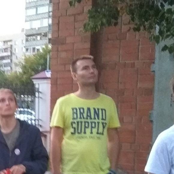 В Тюмени волонтера штаба Навального вынудили уволиться с работы после обысков