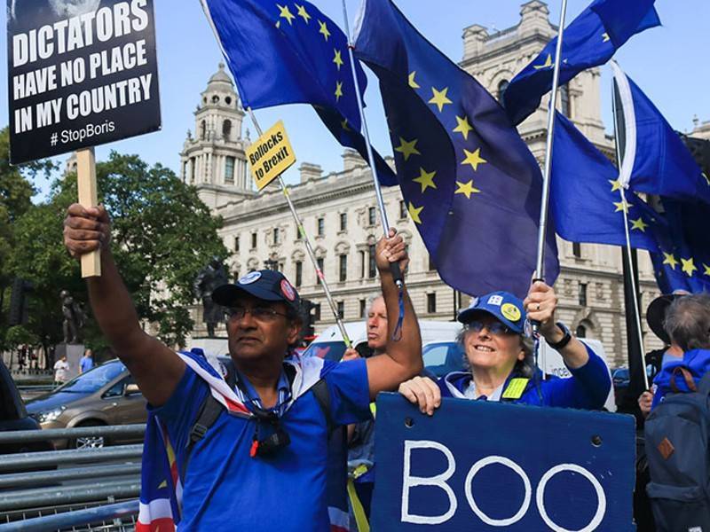Европарламент одобрил перенос даты Brexit