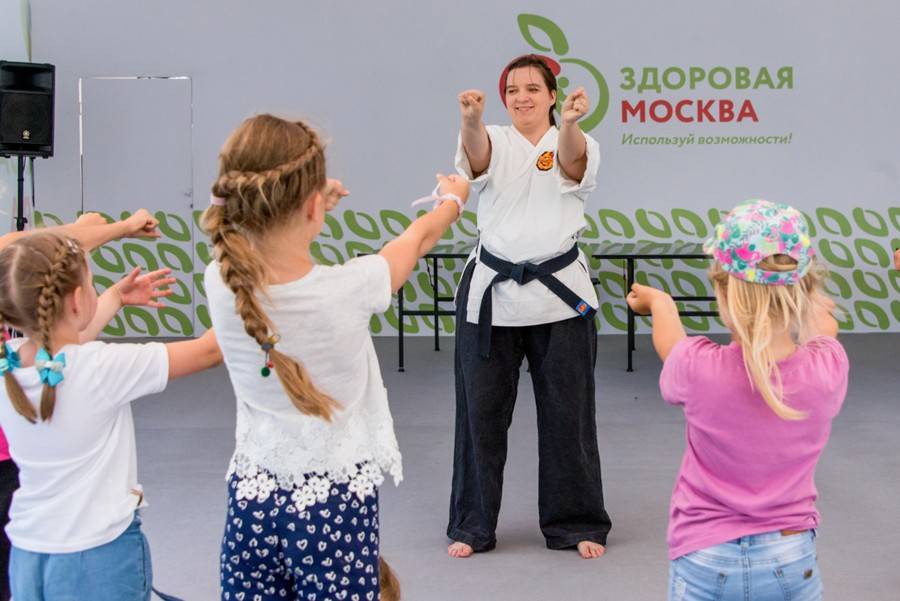 Танцы и лекции стали самыми популярными занятиями на площадках "Здоровой Москвы"