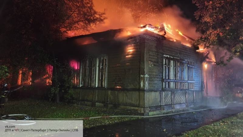 Житель Татарстана вынес на руках пенсионера из загоревшегося дома
