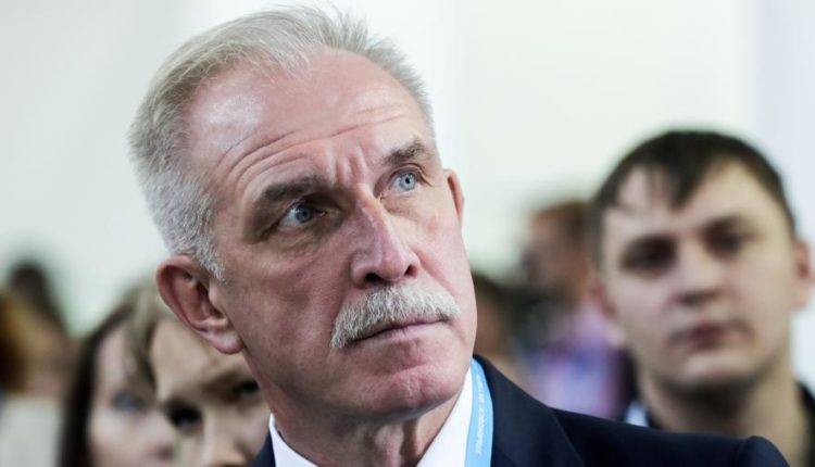 Ульяновский губернатор передумал увольнять чиновницу за фото в «шоколадной» ванне