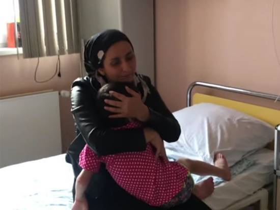 Искалеченная теткой ингушская девочка встретилась с мамой