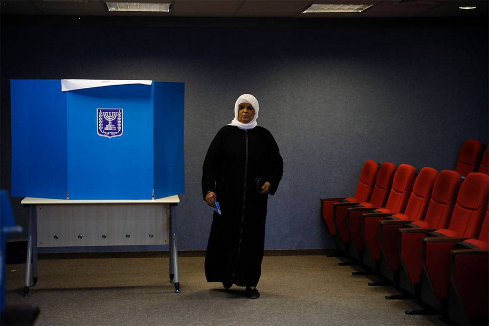 «Кешет 12»: партии Нетаньяху и Ганца получают одинаковое количество мест в Кнессете
