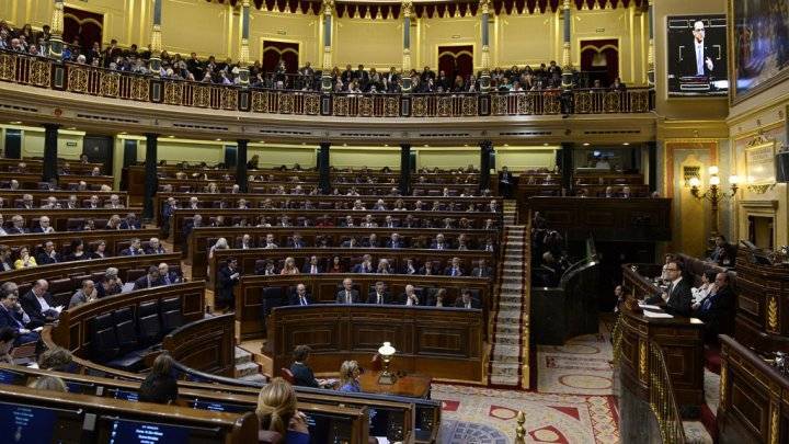Названа дата досрочных выборов в парламент Испании