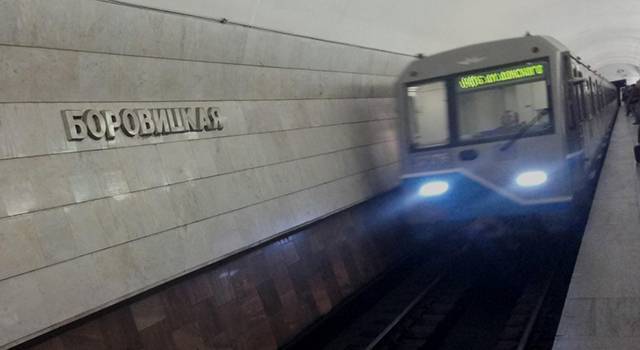Движение поездов на "серой" ветке метро Москвы восстановлено