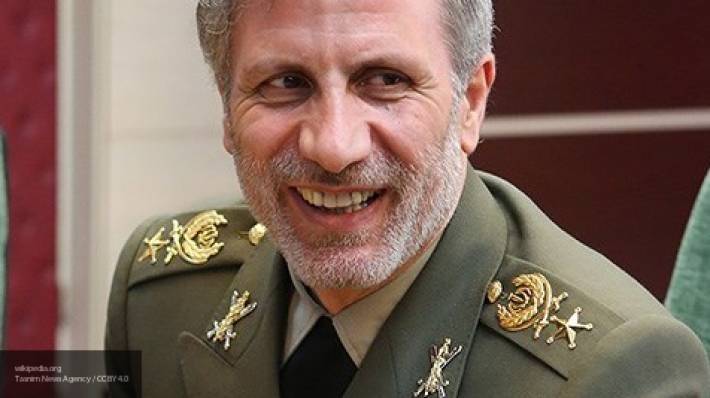 Министр обороны Ирана отрицает обвинения в атаках на нефтянные объекты