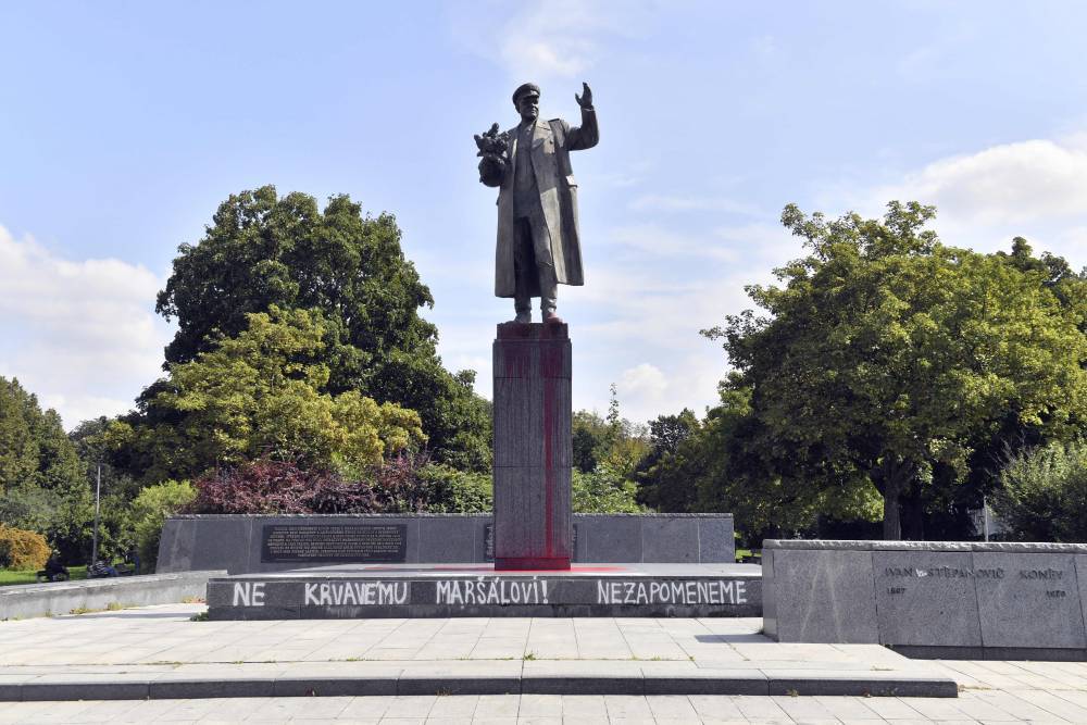 Перенос памятника Коневу в Праге не нарушит договор с РФ
