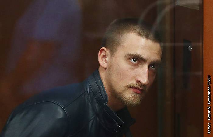 Осужденный на 3,5 года актер Устинов пожаловался на избиение при задержании