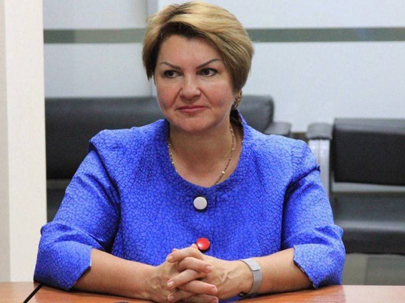 Ульяновскую чиновницу&nbsp;не уволят за селфи в «шоколаде»
