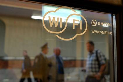 Wi-Fi в метро призвал россиян спасти страну