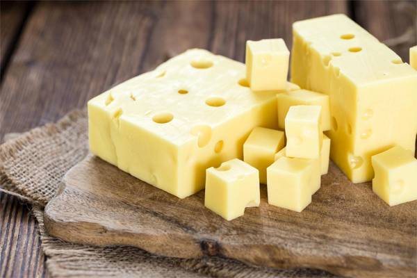 Эксперты назвали марку самого вкусного сыра в России