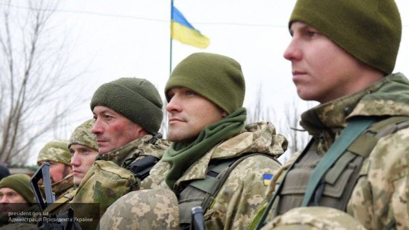 Заявление Киева об отводе войск в Донбассе прокомментировал эксперт