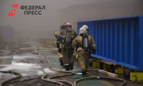 МЧС в Екатеринбурге выясняет причину пожара на заводе «ВИЗ-сталь»