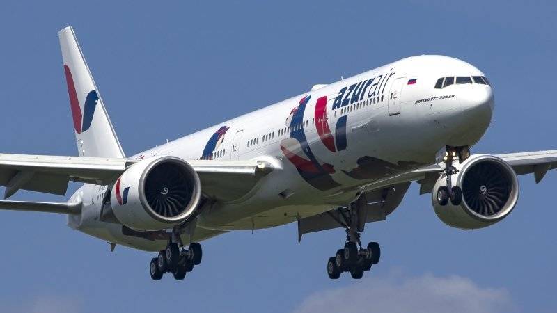 Авиакомпания Azur Air объяснила инцидент с «пьяным» пилотом
