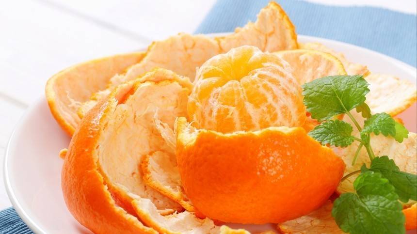 Видео: рецепт вкусных и диетических апельсиновых долек с курагой к чаю