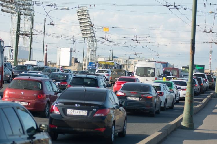 Доля иностранных легковых автомобилей в России оказалась более 62%