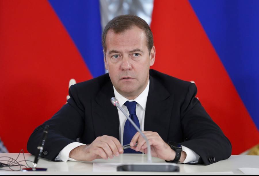 Медведев утвердил порядок выплат компенсаций СМИ за гибель журналиста