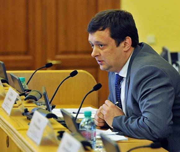 ФАС представила предварительные итоги расследования против управляющих компаний Сургута