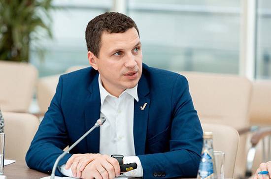 Васильев указал на проблемы с дорожной разметкой во многих городах России
