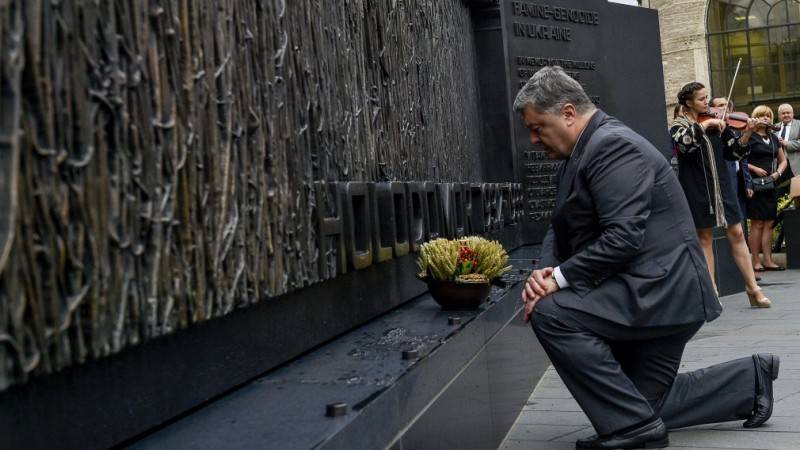 Украина спешит урвать свой кусок от мировой «конкуренции геноцидов» – эксперт