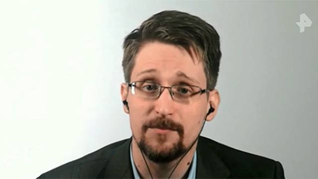 Сейчас не время: Франция отказала Эдварду Сноудену в убежище