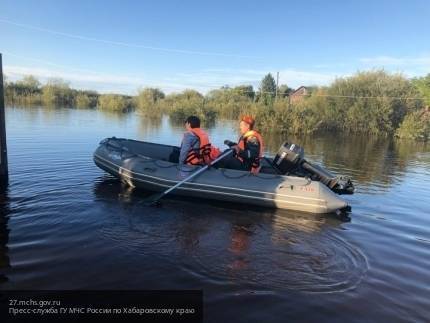 Спасатели под Красноярском спасли мужчину на лодке и вывели троих человек из леса