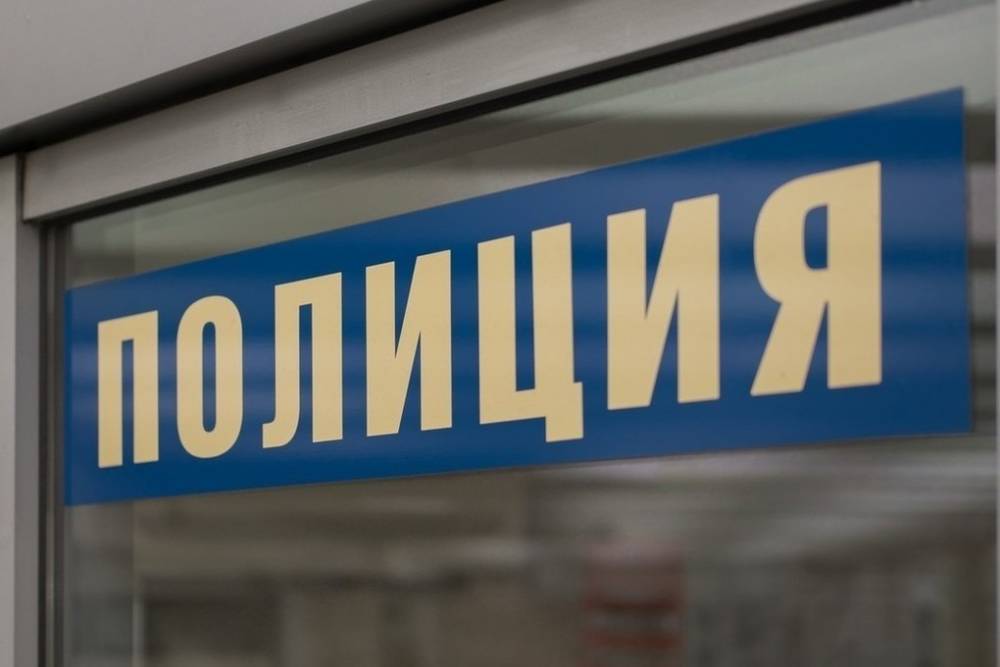 Трое на иномарке украли из супермаркета в Москве флакон шампуня