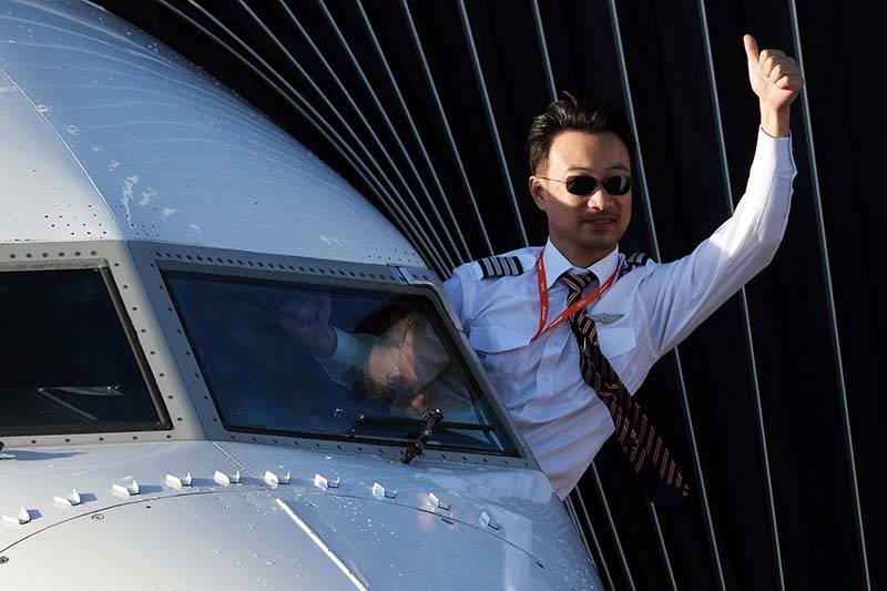 Пьяного пилота сняли с рейса после дебоша в аэропорту Тюмени