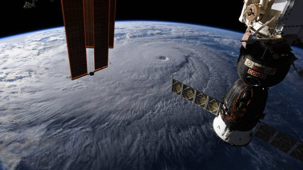 Ураган «Дориан» может обрушиться на Багамские острова сегодня